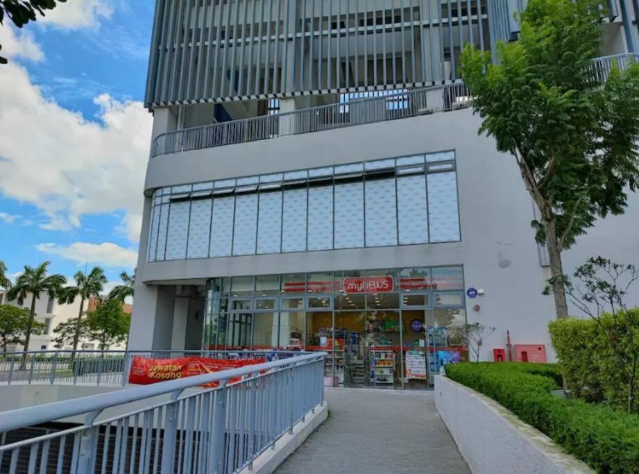 Teega Suites Seaview By Vdo Homestay Nusajaya  Exterior photo