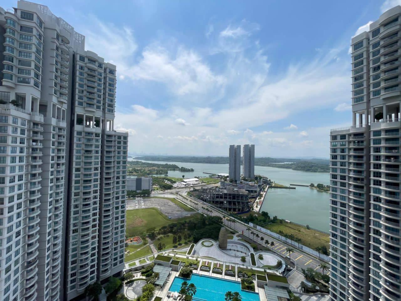 Teega Suites Seaview By Vdo Homestay Nusajaya  Exterior photo